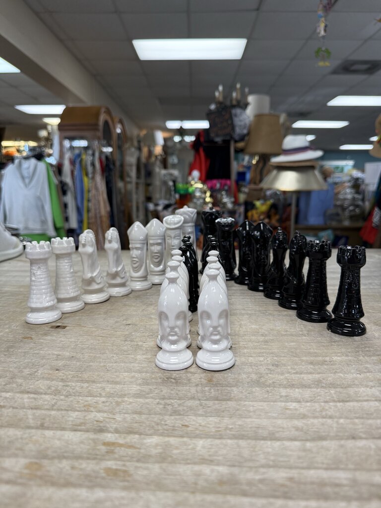 MCM DUNCAN CERAMIC CHESS PIECE SET -SOME MINOR DAMAGE/CHIPS AND ONE TOP BROKEN