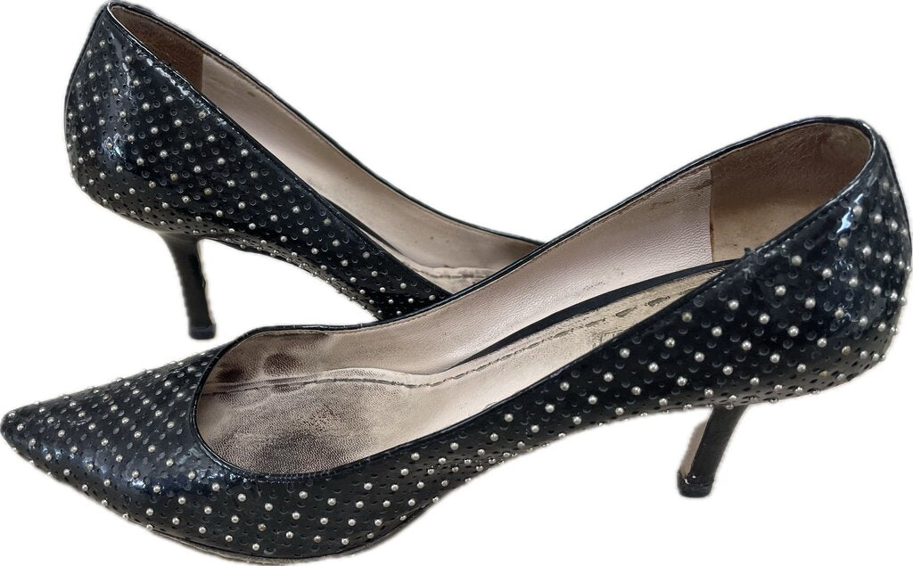 MIU MIU BLACK PATENT LEAHER SILVER KITTEN HEEL