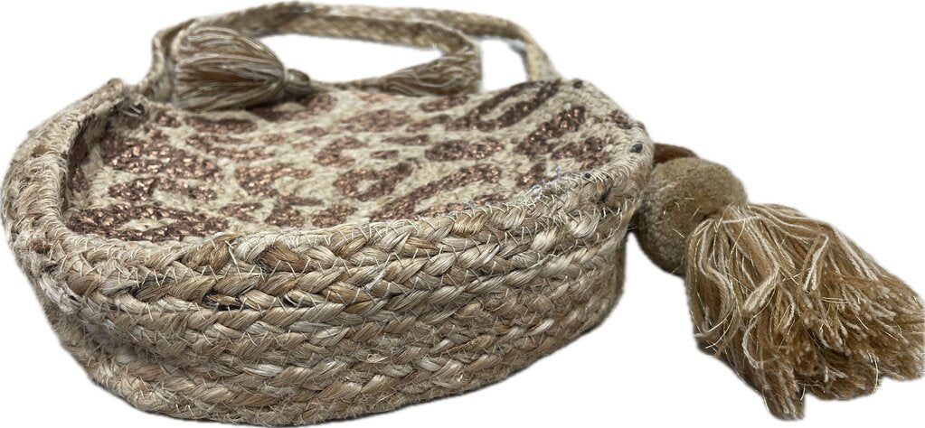 AMERICA AND BEYOND ROUND WOVEN BAG ANIMAL PRINT