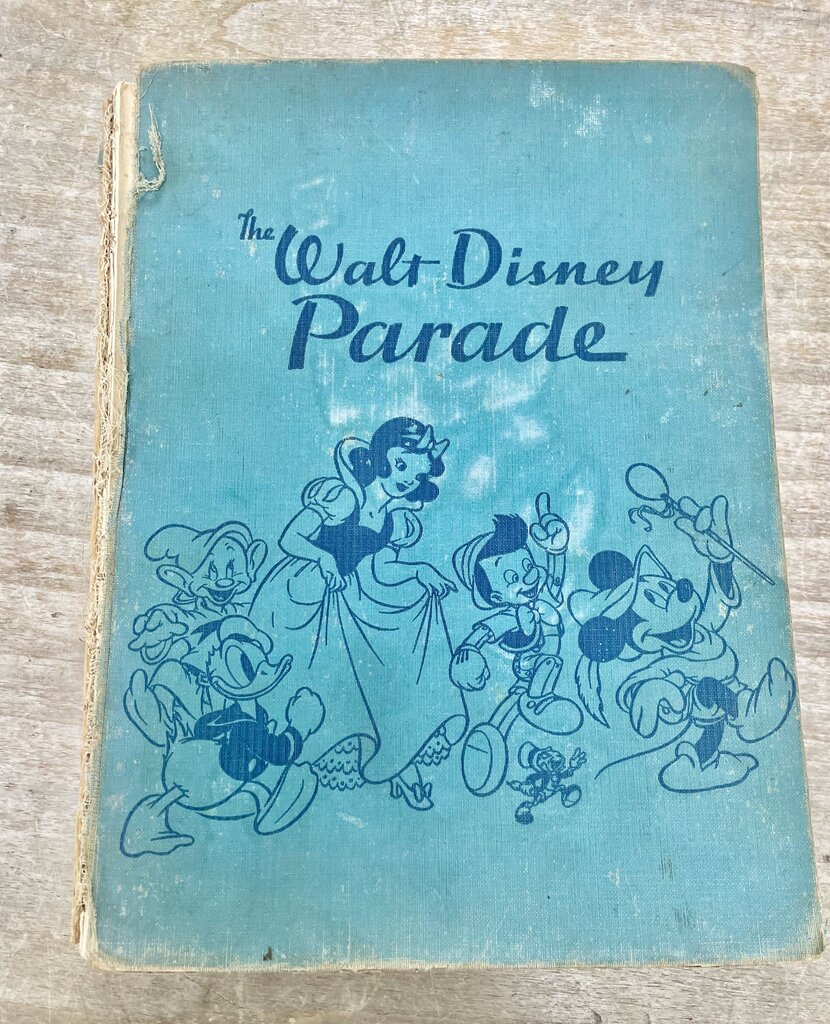 RARE 1940S VINTAGE THE WALT DISNEY PARADE BOOK