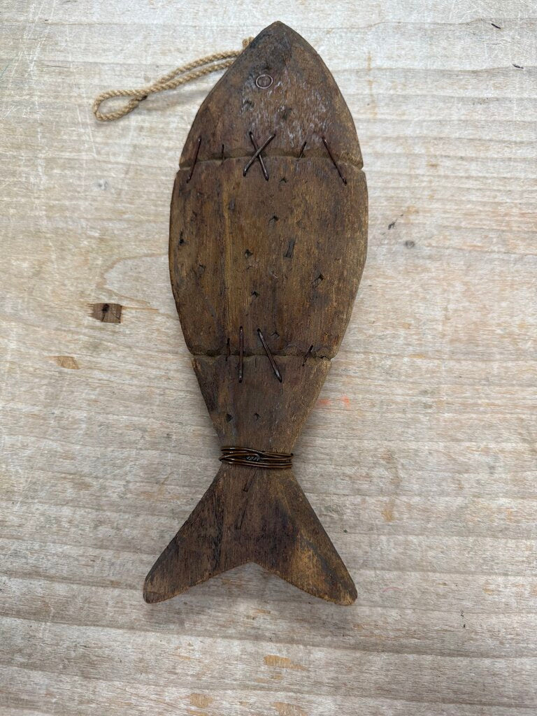 FOLKART MARITIME DRIFTWOOD FISH
