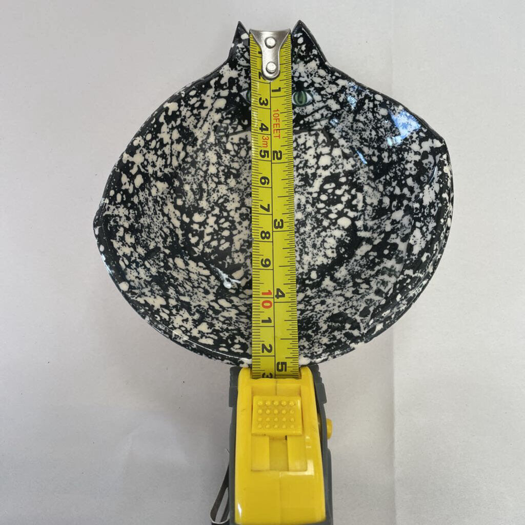 LIBERTY POTTERY CAT DISH