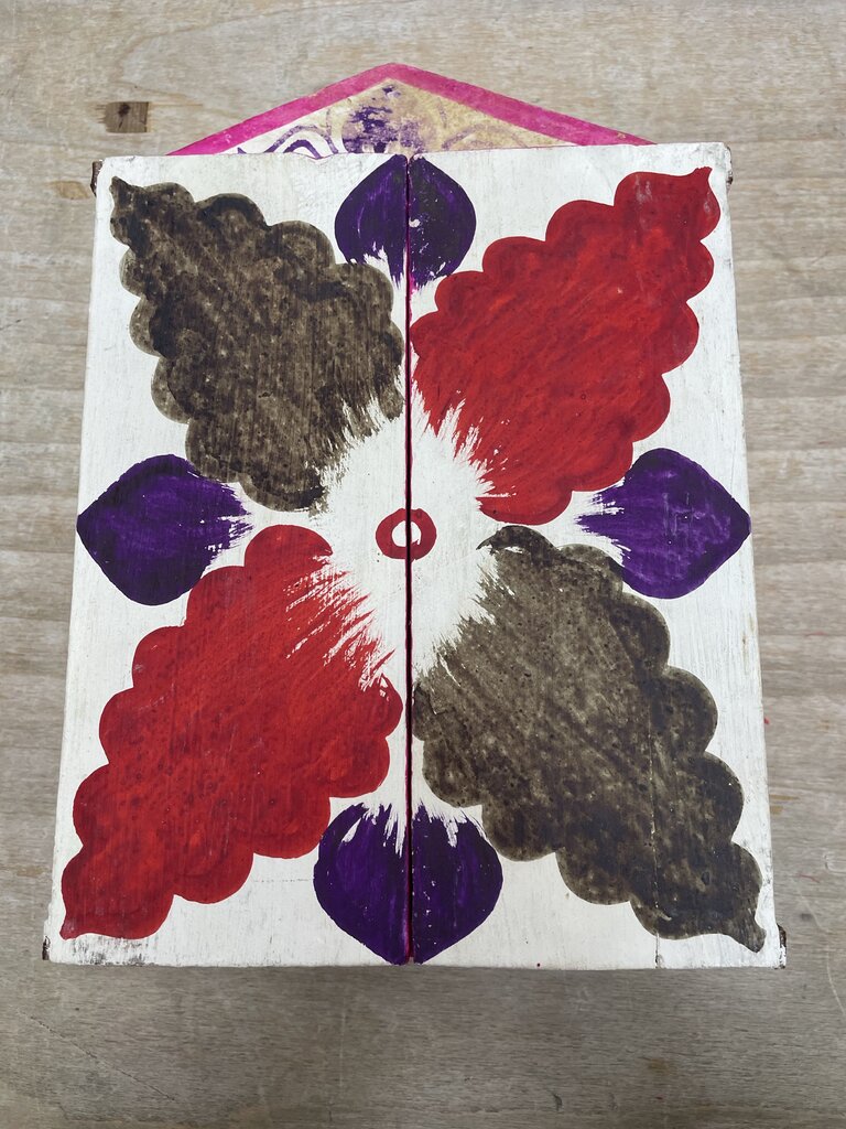 VINTAGE MEXICAN FOLK NATIVITY BOX 9.25"x6.5"x13.5" DOORS OPEN