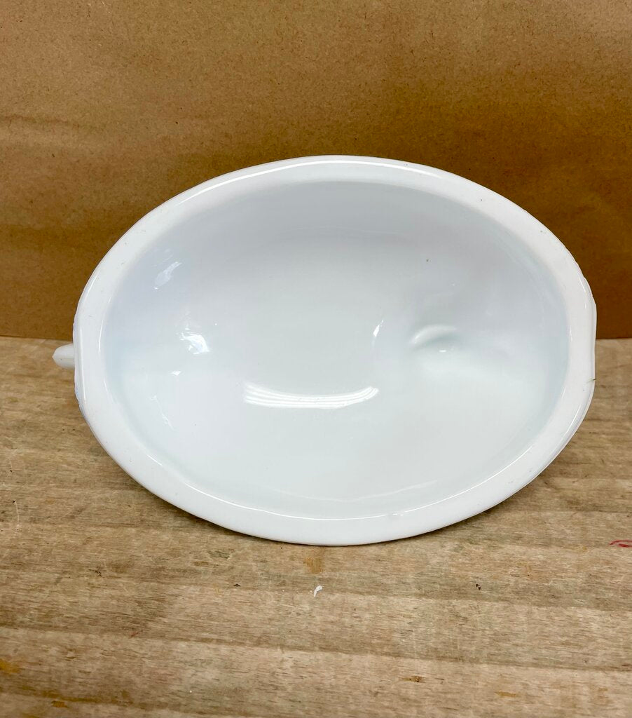 LIDDED MILK GLASS CHICKEN 7"x5.5"x5.5"