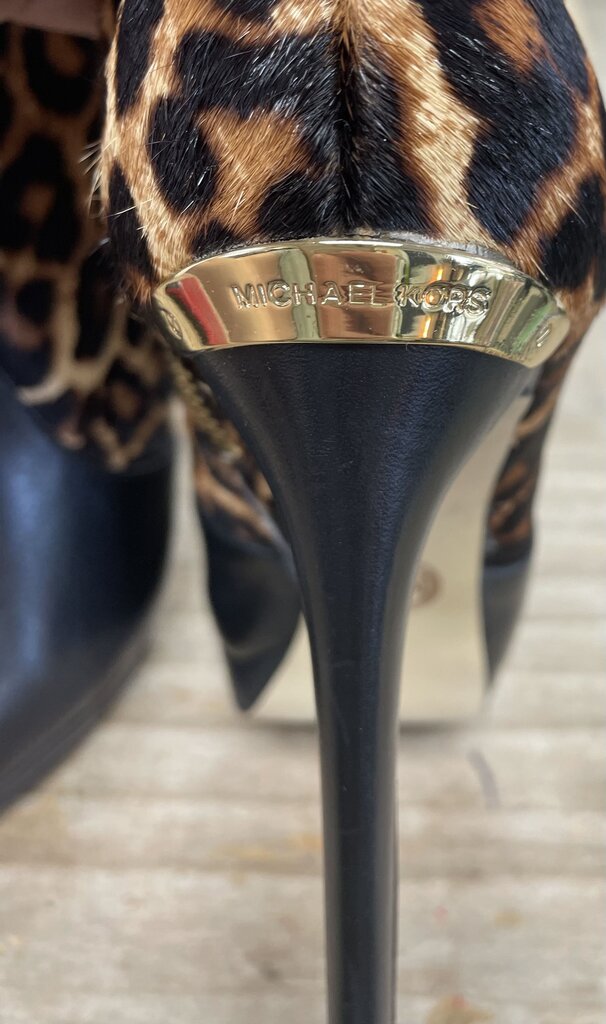 MICHAEL KORS HAYA BOOTIES BLACK/CHEETAH SIZE 6 1/2