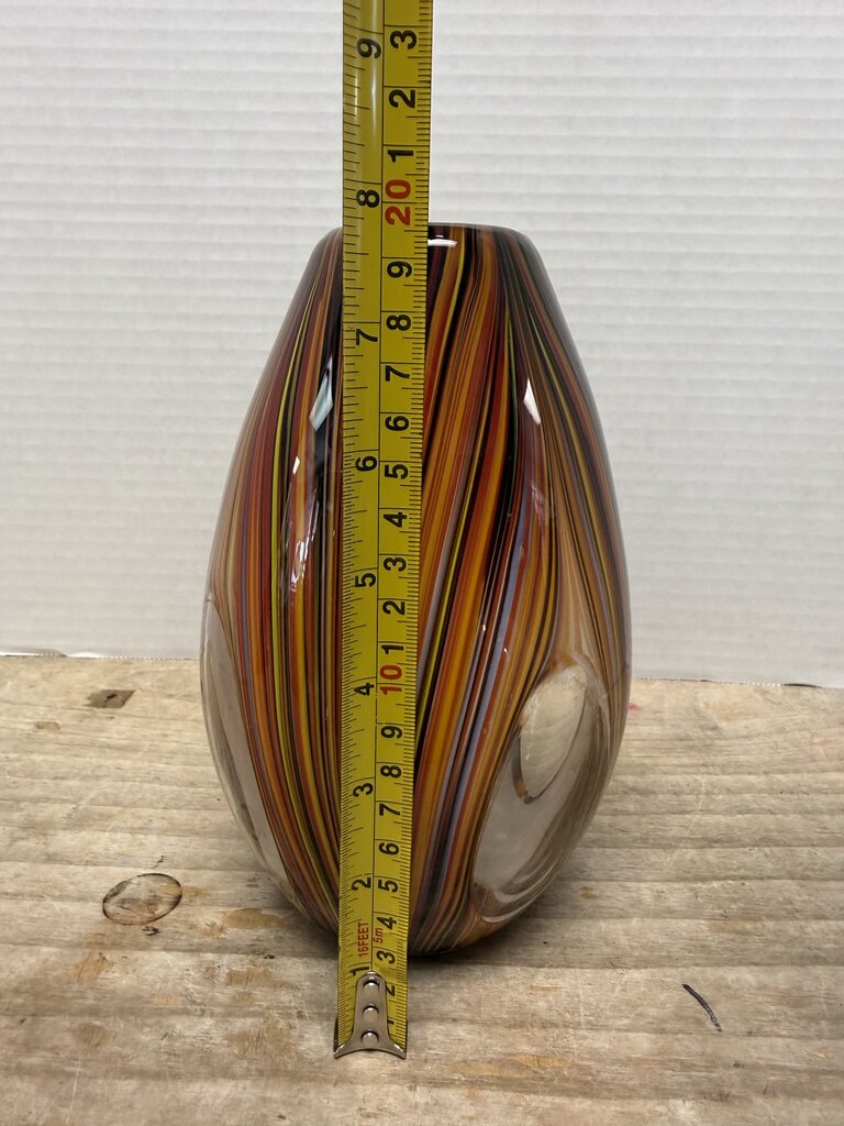 MISSONI RED SWIRL GLASS VASE W/ CIRCLES