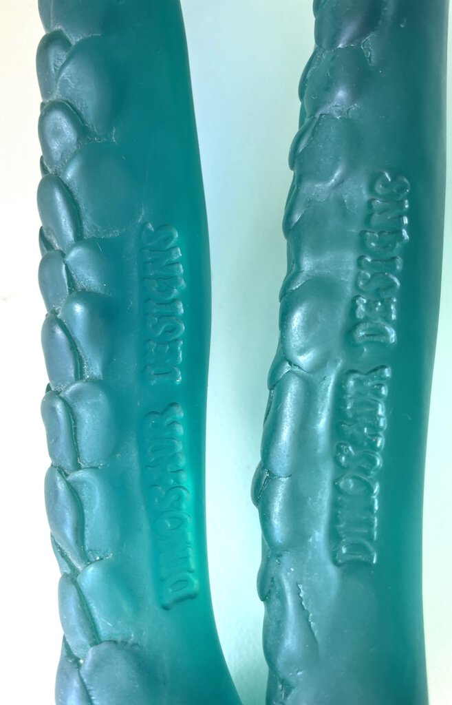 DINOSAUR DESIGNS SERVING SET