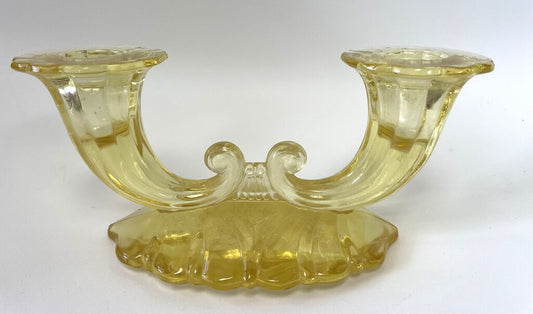 1930S WARWICK HEISEY SAHARA 2 LIGHT HORN OF PLENTY CANDLE HOLDER