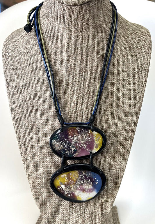 REVERSABLE COLOR ILLUSIONS NECKLACE