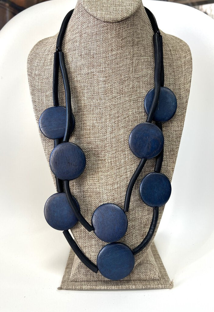 SYLCA LEATHER AND NAVY WOOD NECKLACE