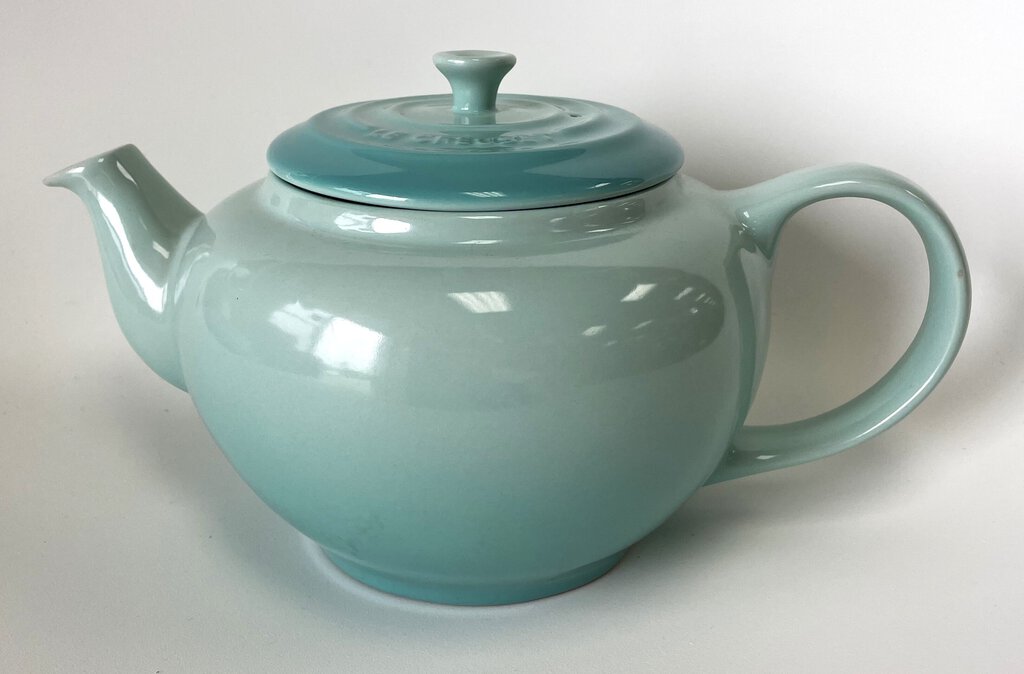 LE CREUSET TEA POT