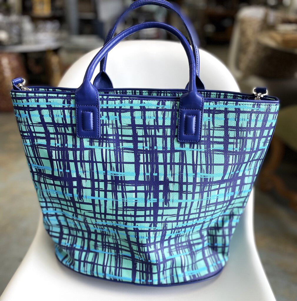 BLUE PLAID VERA BRADLEY OVERNIGHT TOTE