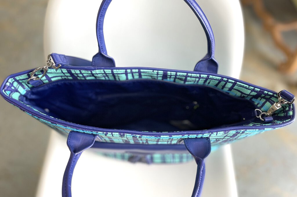 BLUE PLAID VERA BRADLEY OVERNIGHT TOTE
