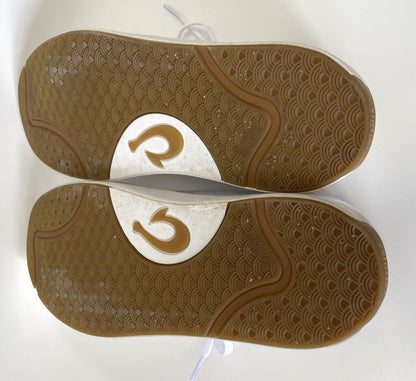 OLUKAI LEATHER SNEAKER SIZE 11