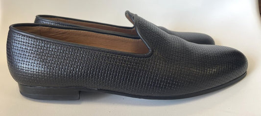 SAKS FIFTH AVENUE SLIP ON SIZE 10.5
