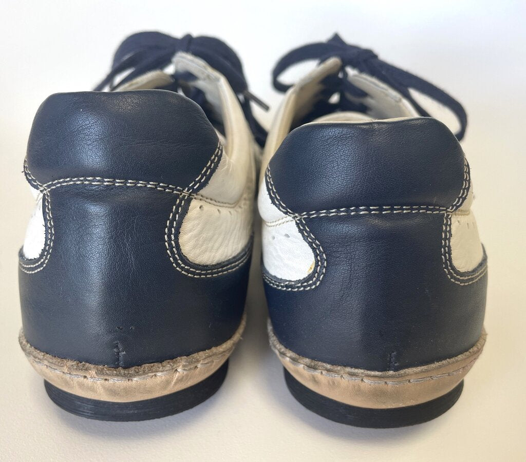 BACCO BUCCI LEATHER SNEAKER SIZE 10