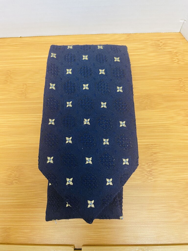 BERGDORF GOODMAN TIE