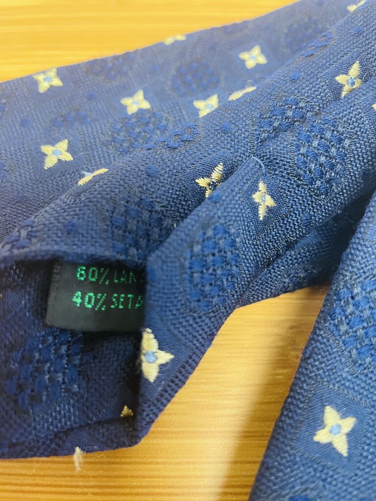 BERGDORF GOODMAN TIE