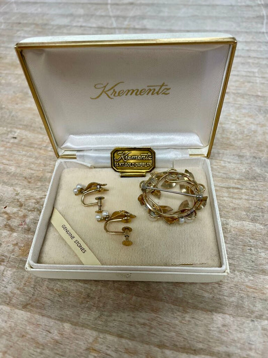 KREMENTZ BROOCH WITH CULTURED PEARLS