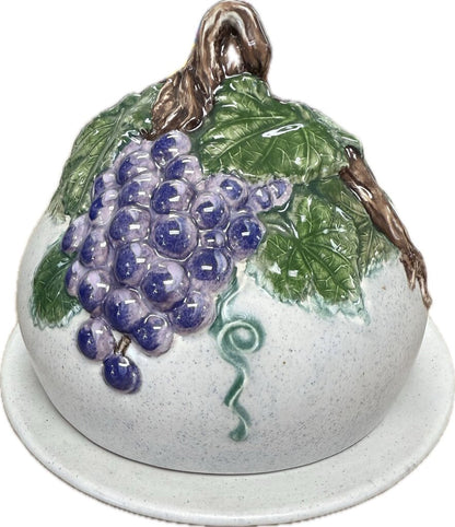 CERAMIC DOME CHEESE TRAY WITH GRAPES AND VINES