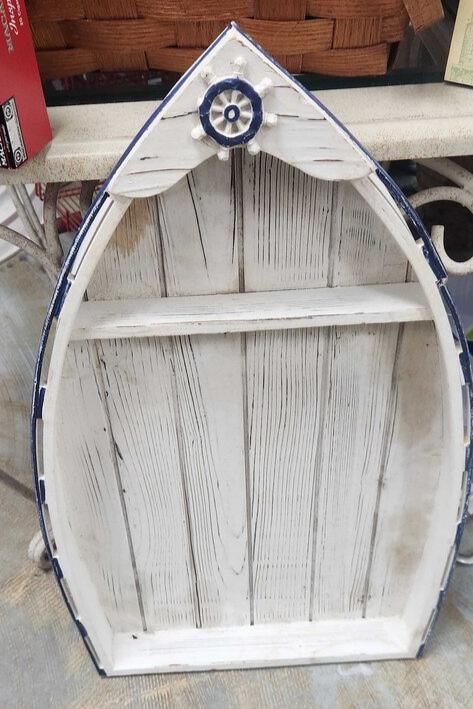 WOODEN BOAT DECOR