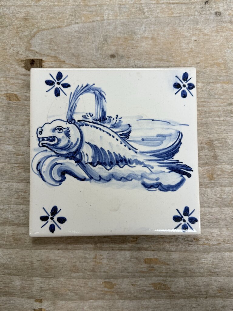 FISH FOUNTAIN TILE ART