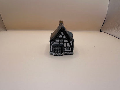 CERAMIC MINI COTTAGE