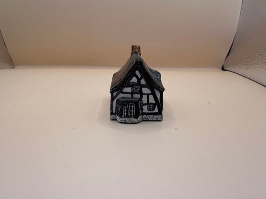 CERAMIC MINI COTTAGE