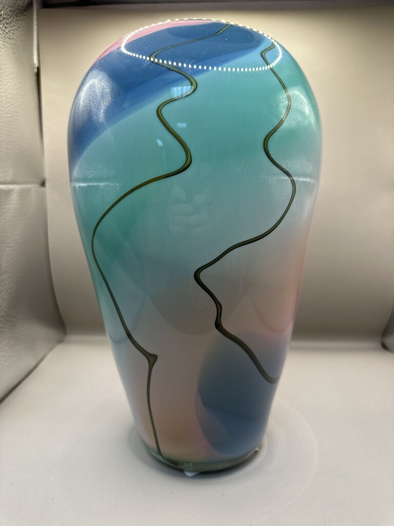 SIGNED BRUCE FREUND VASE