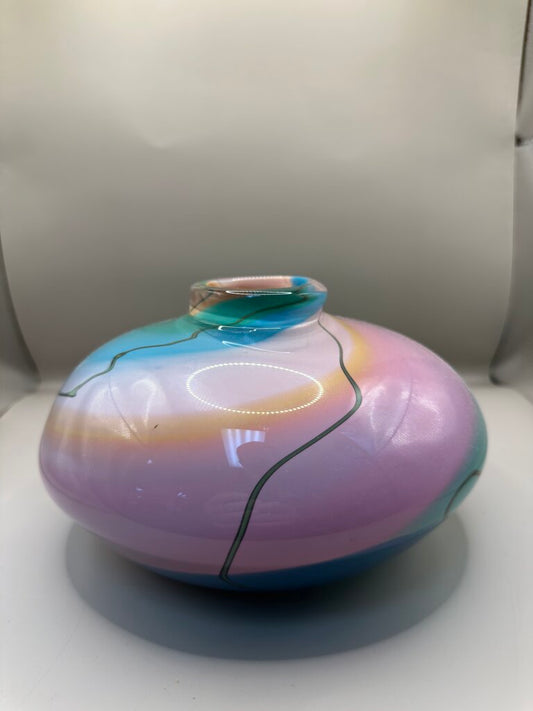 SIGNED BRUCE FREUND VASE
