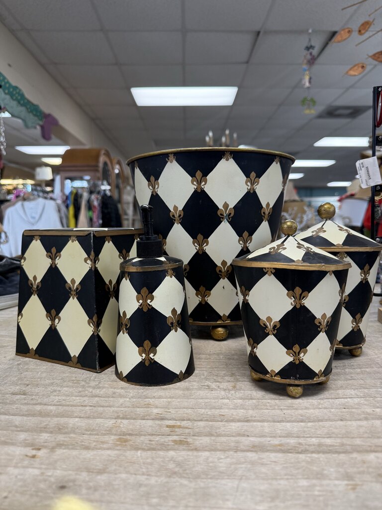 METAL FLEUR DE LIS HARLEQUIN BATHROOM SET