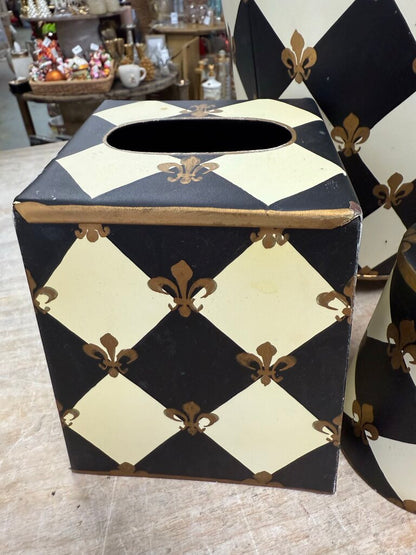 METAL FLEUR DE LIS HARLEQUIN BATHROOM SET