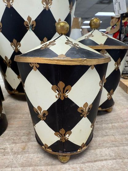 METAL FLEUR DE LIS HARLEQUIN BATHROOM SET