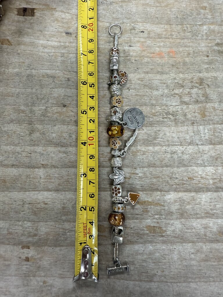 NOV CHARM BRACELET