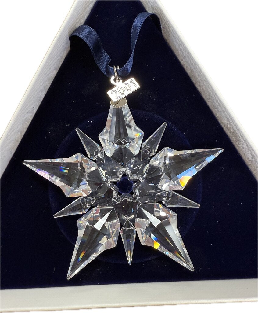 SWAROVSKI CHRISTMAS 2001 SNOWFLAKE ORNAMENT