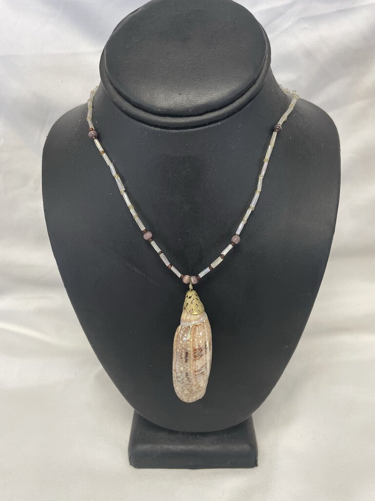 SHELL NECKLACE AND EARRINGS