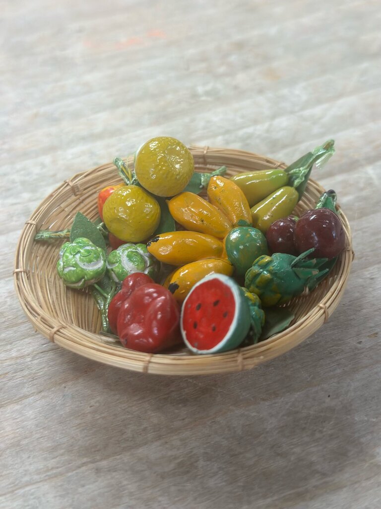 MINI FRUIT BASKET WITH FRUIT