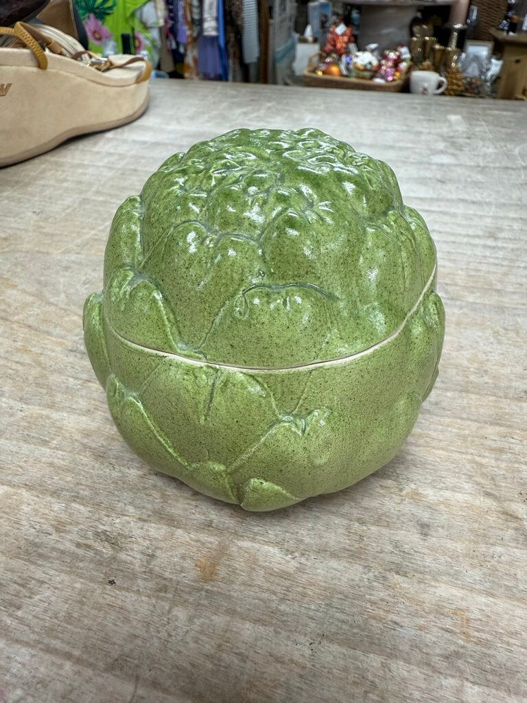 B EIGEN ARTICHOKE LIDDED DISH