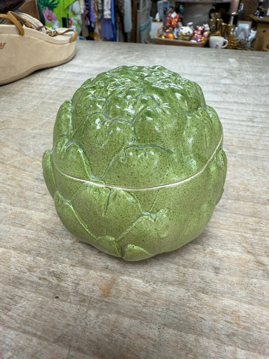 B EIGEN ARTICHOKE LIDDED DISH