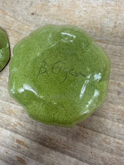 B EIGEN ARTICHOKE LIDDED DISH