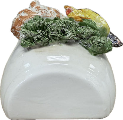 HEN AND ROOSTER CERAMIC WALL POCKET 8.5X7.5X3.5