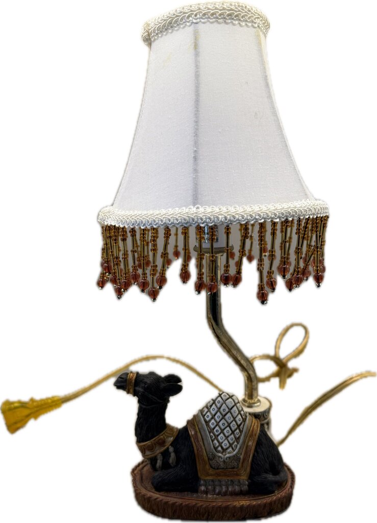 SMALL CAMEL TABLE TOP LAMP