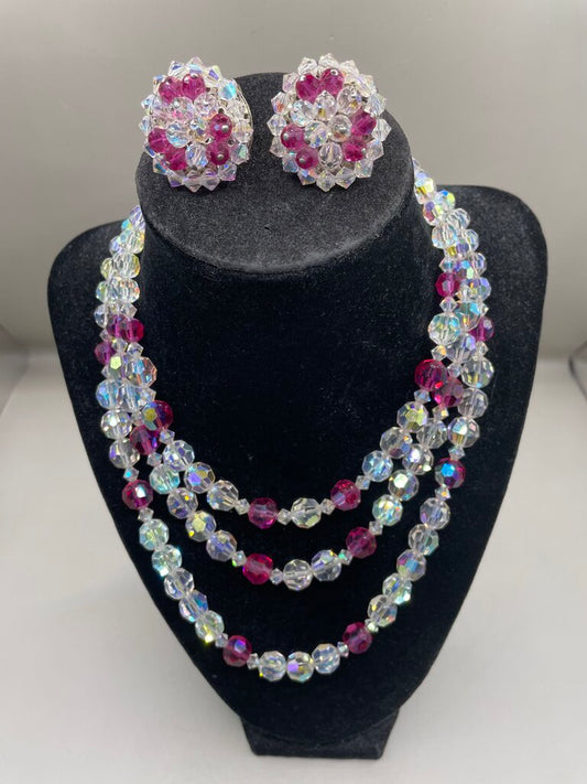 VINTAGE HOBE NECKLACE AND CLIP ON EARRING SET