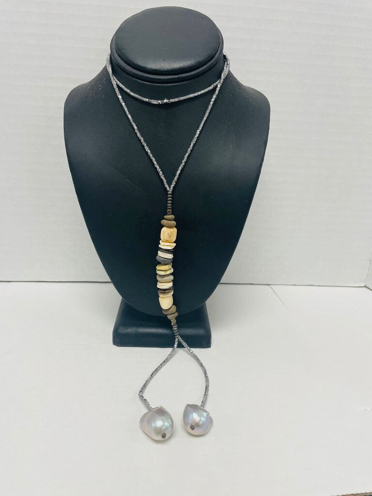 HEISHI BEAD AND BAROQUE PEARL NECKLACE