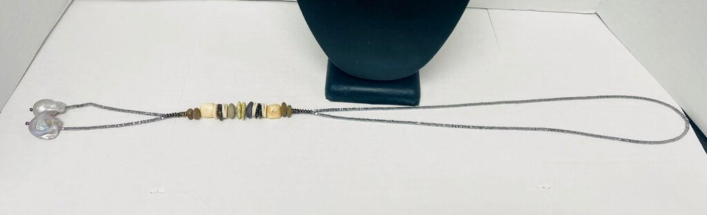 HEISHI BEAD AND BAROQUE PEARL NECKLACE