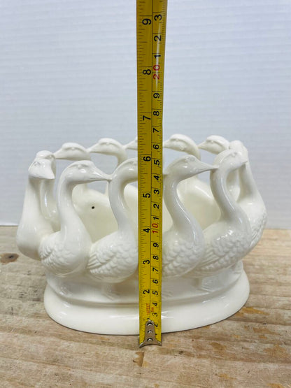 CIRCLE OF GEESE CENTERPIECE