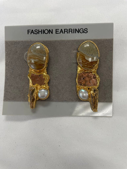 VINTAGE STONE COPPER AND PEARL EARRINGS