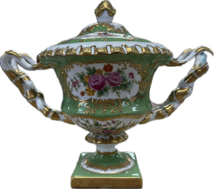 DECORATIVE CHELSEA HOUSE GREEN AND GOLD URN
