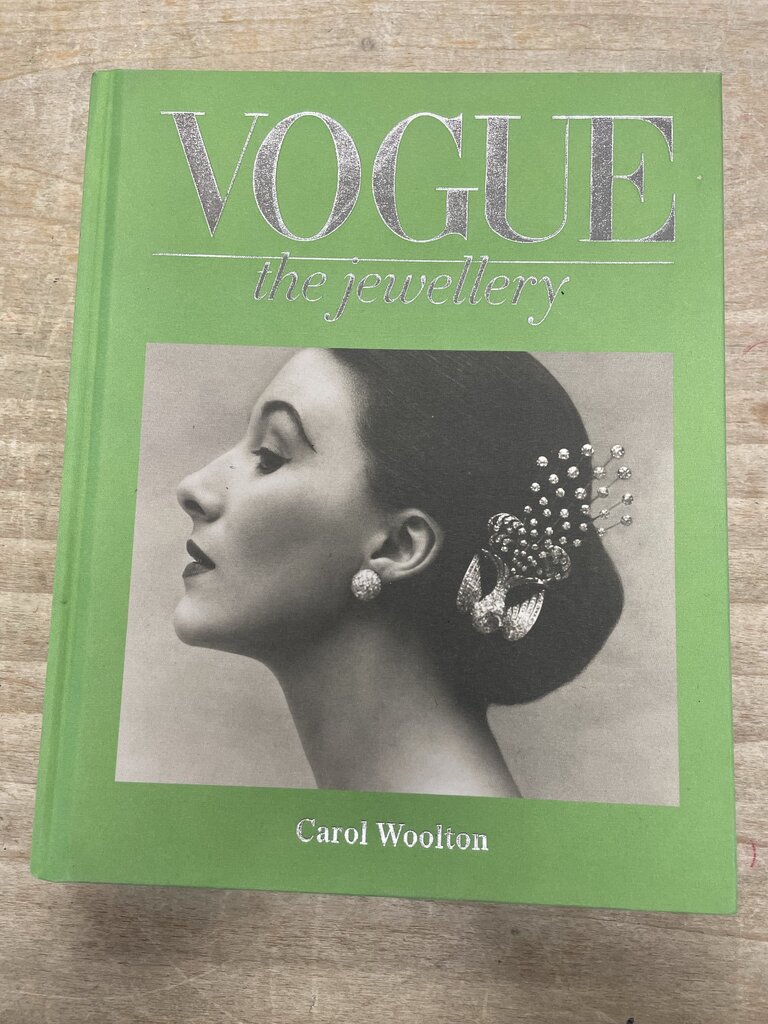 VOGUE THE JEWELLERY BOOK