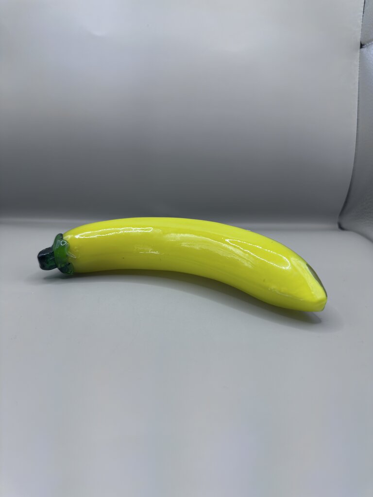 GLASS BANANA